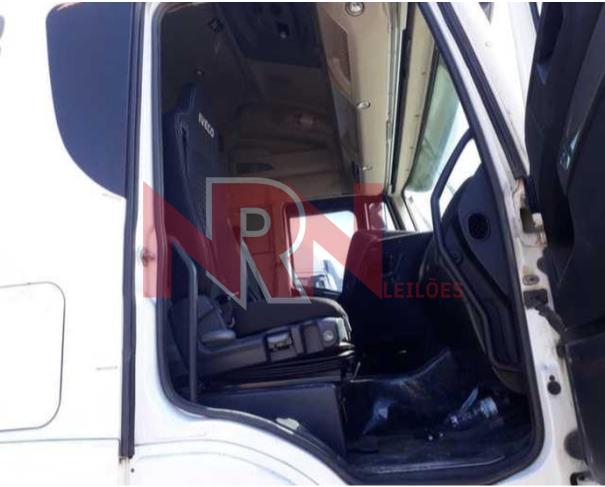Foto de CAMINHÃO TRATOR, IVECO STRALIS HI WAY 600S44T TA, COR BRANCO BANCHIS - 2022/2022 – CURITIBA/PR