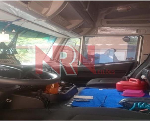Foto de CAMINHÃO IVECO HI ROAD 600S44T EUROTRONIC CABINE LEITO TETO ALTO EE 3500 - 2022/2022 – JUATUBA/MG