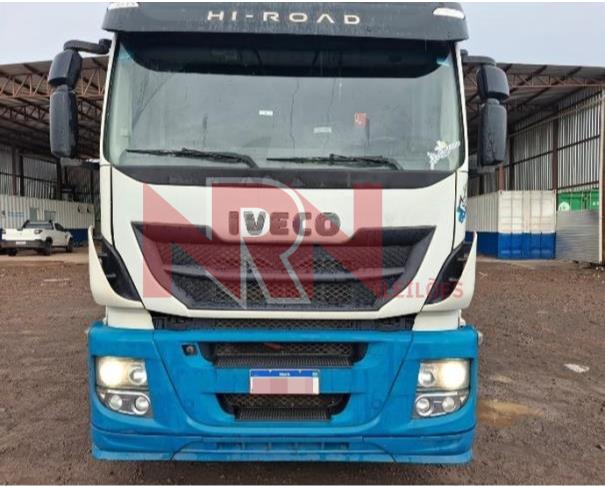 Foto de CAMINHÃO IVECO HI ROAD 600S44T EUROTRONIC CABINE LEITO TETO ALTO EE 3500 - 2022/2022 – JUATUBA/MG